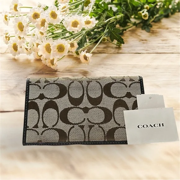 Vintage Coach Signature Brown and Black Card Holder - Picture 3 of 16